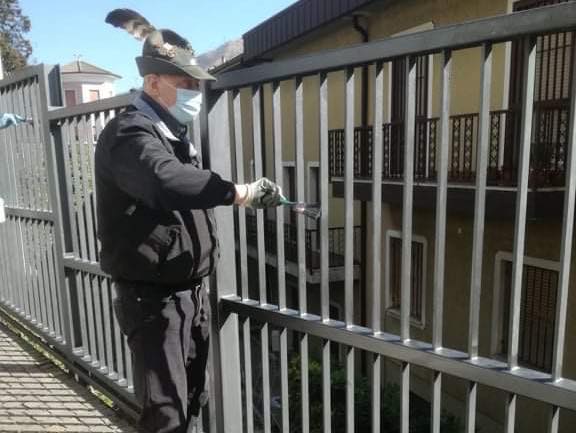 Grazie agli Alpini di Sant’Apollonio al lavoro sul Monumento ai Caduti