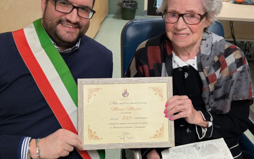 Auguri alla signora Maria per i suoi 100 anni