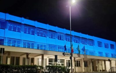 Municipio turchese in occasione della Giornata Internazionale dedicata alla dislessia 2025